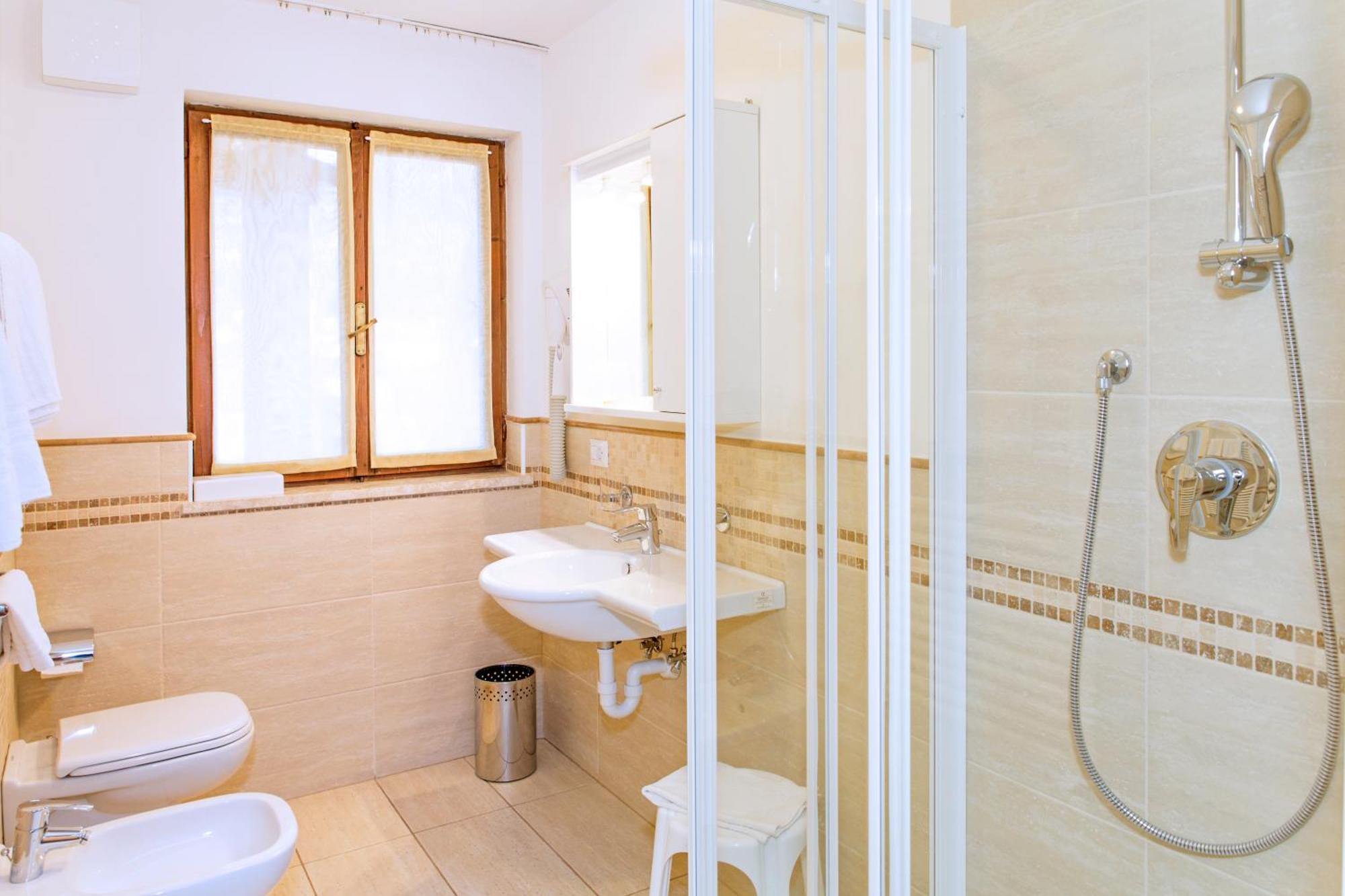 Hotel San Valier Cavalese Ngoại thất bức ảnh